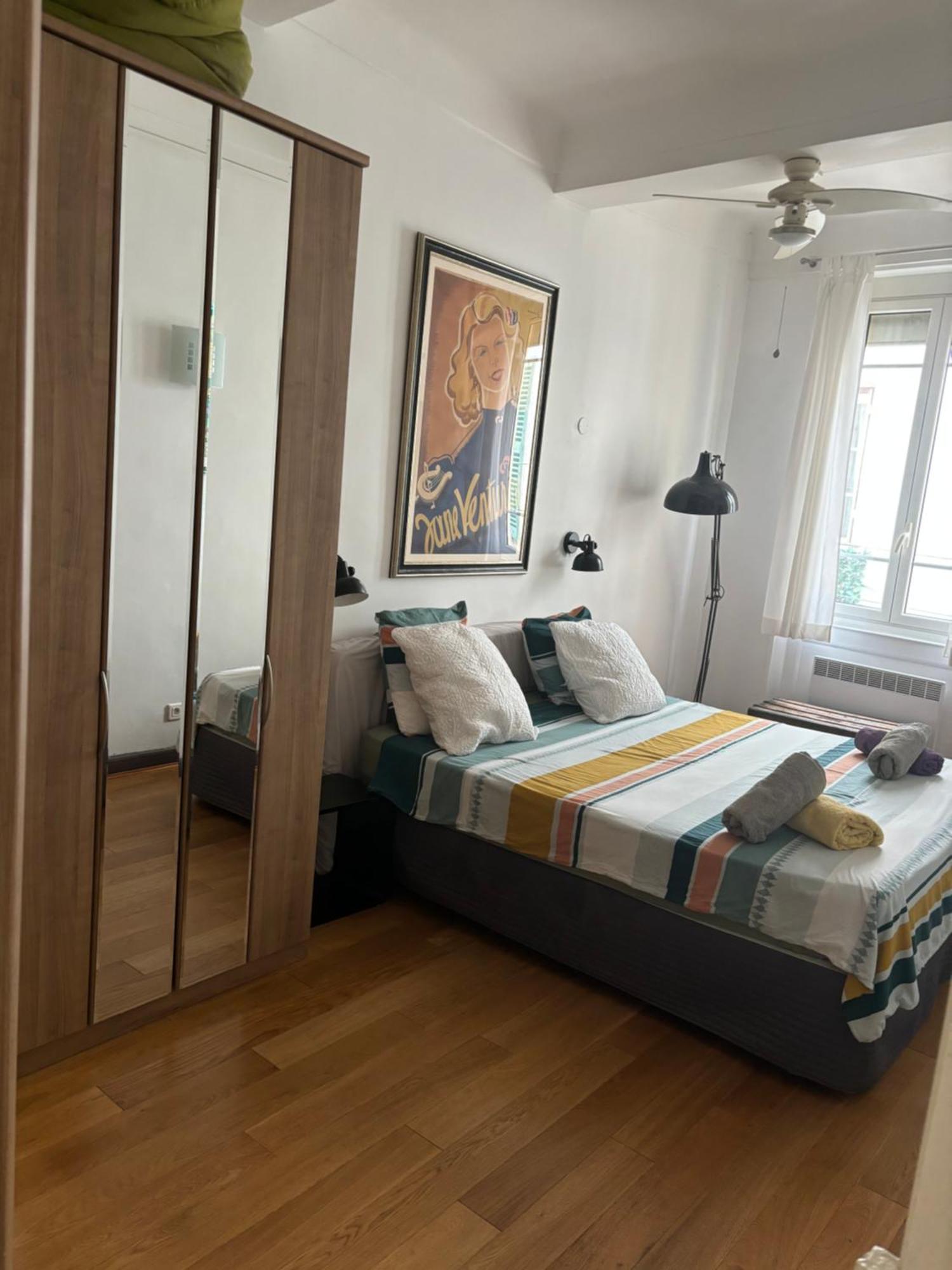 2 Bedroom Funky Apartment In The Heart Of The Old Town Of Αντίμπ Εξωτερικό φωτογραφία