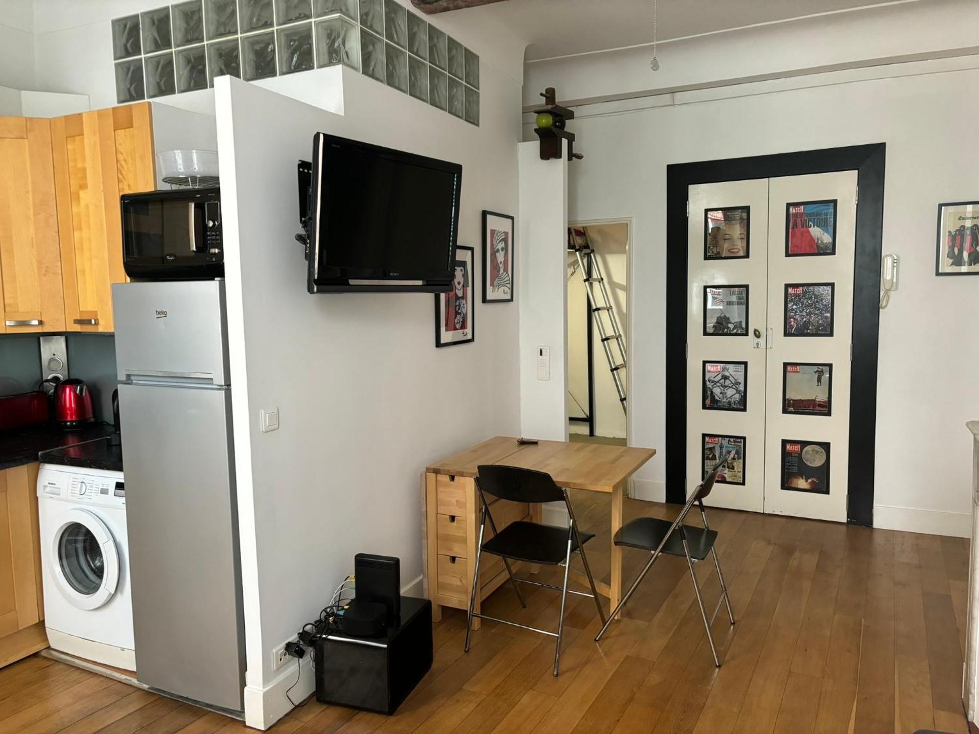 2 Bedroom Funky Apartment In The Heart Of The Old Town Of Αντίμπ Εξωτερικό φωτογραφία